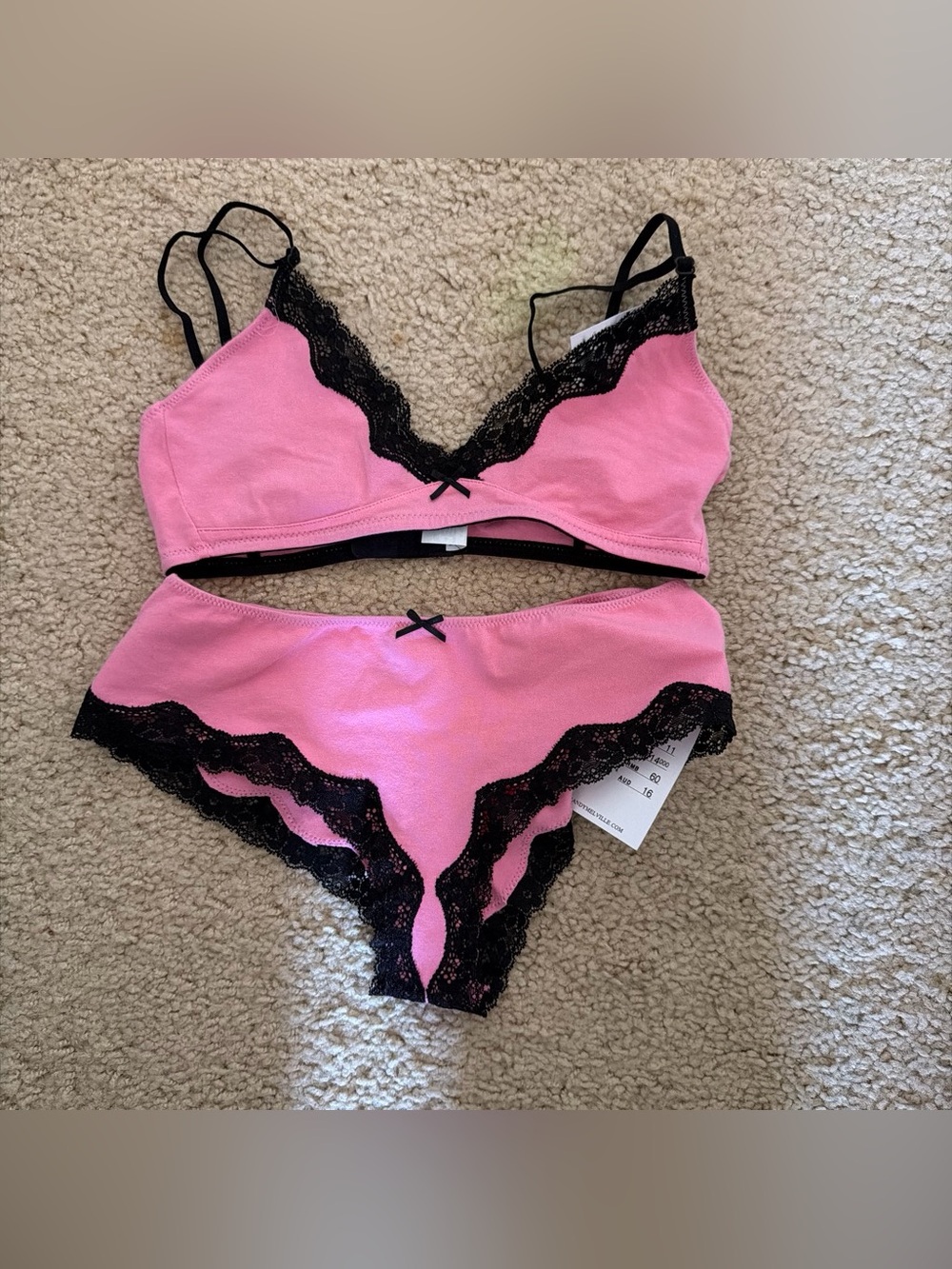 Brandy melville bubblegum pink lace bracelet top/underwear set